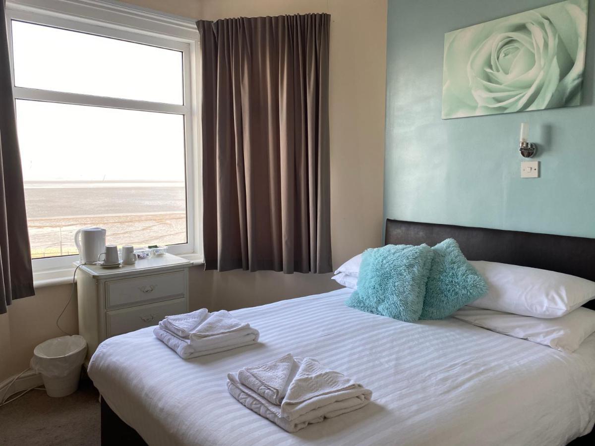 THE MORECAMBE BAY HOTEL • MORECAMBE • 3⋆ UNITED KINGDOM • RATES FROM £67